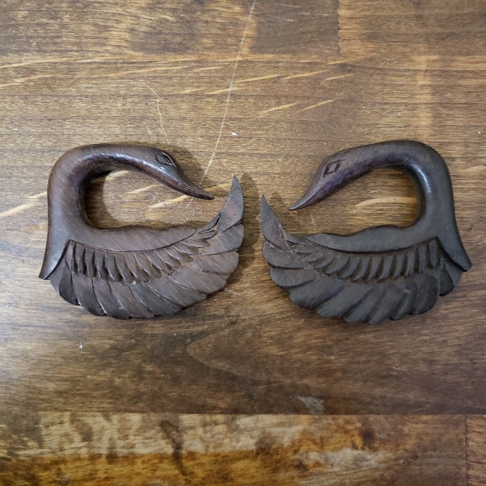 0g Swan Hanger Plugs